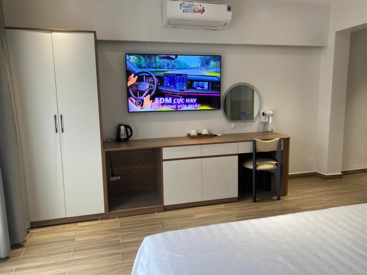 Nha Nghi Moonlight Hotel